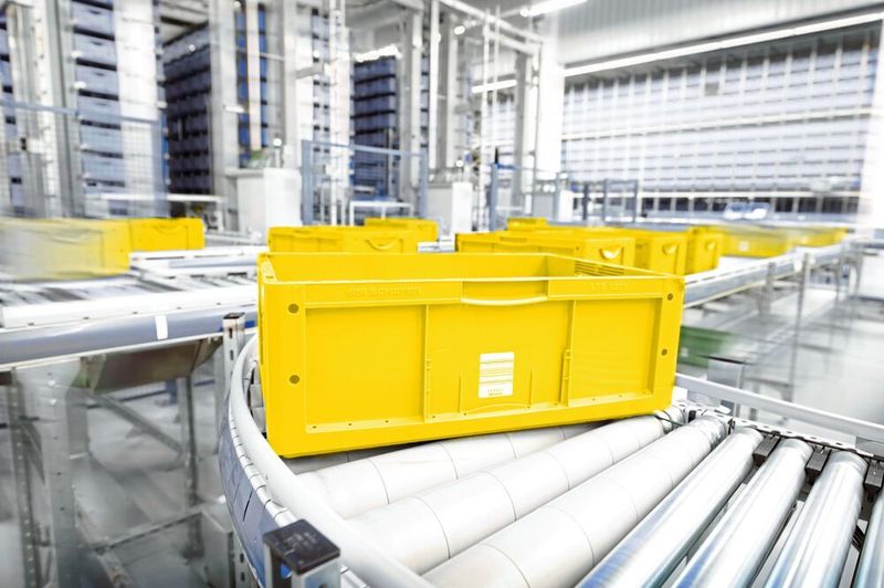 Mehrwegbehälter erfüllen alle Anforderungen für den präzisen und störungsfreien Ablauf von automatisierten Logistikprozessen. (SSI Schäfer)