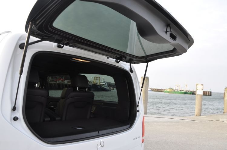 Immer wieder eine Freude: Die separat zu öffnende Heckscheibe in der Kofferraumklappe erleichtert das Einladen. (Foto: Richter)