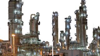 Chemieanlagen haben einen hohen  Kontroll- und Instandhaltungsaufwand (Bild: Fotolia)