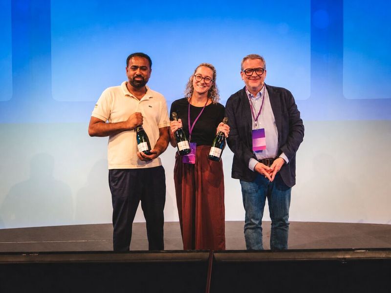 (v. l.) Ausgezeichneter Schweizer Partner Kaj Thana, systel solutions AG, mit der Enreach-Country-Managerin ACHI Anna Höhn und Marco Crueger  (Bild: Studio Fritsch)