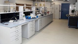 Forschungslabor der Dymax Europe GmbH im Industriepark Kalle-Albert in Wiesbaden. (Foto: Dymax)