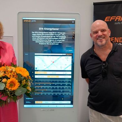Rebecca Hofstätter-Griss und Jan Hauffe, beide aus dem Vertriebsteam von Efaflex, haben das Tool „EFA-EnergySaver“ entwickelt. (Bild: Efaflex)