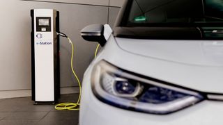 Derzeit gibt es in Deutschland rund 70.000 öffentlich zugängliche Ladepunkte. (Bild: Volkswagen)