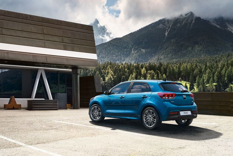 Die Topversion mit 100 PS ist mit zwei Getriebevarianten bestellbar, als Neuerung bietet sie ein 48-Volt-Mildhybridsystem. (Bild: Kia)