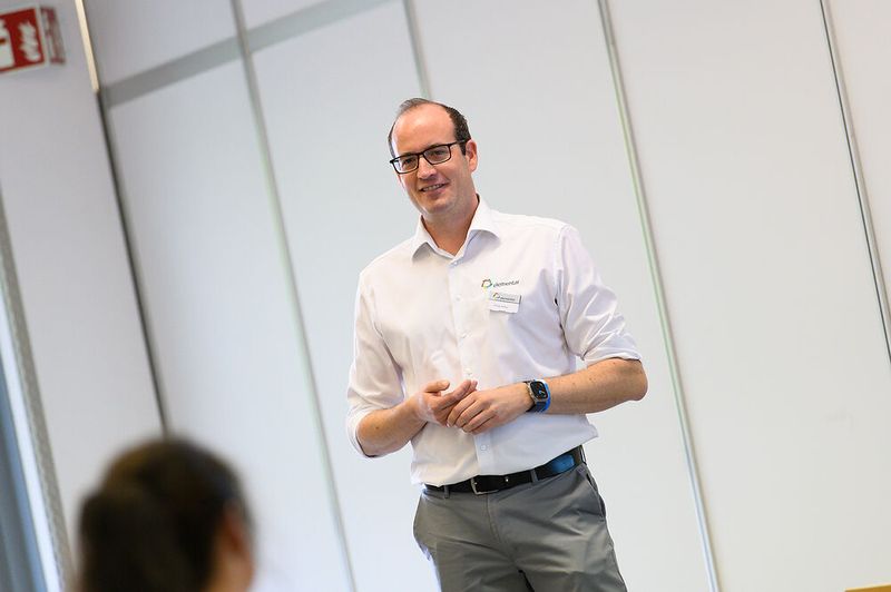 Florian Kotzur von Elementar Analysensysteme GmbH ging in seinem Vortrag 