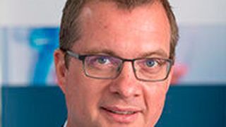 Im Jubiläumsjahr wählen die Chemieverbände Rheinland-Pfalz ihren Vorstand neu. Sebastian Schäfer bleibt an der Spitze und betont den Zusammenhalt in Zeiten der Transformation. (Bild: Chemieverbände Rheinland-Pfalz)