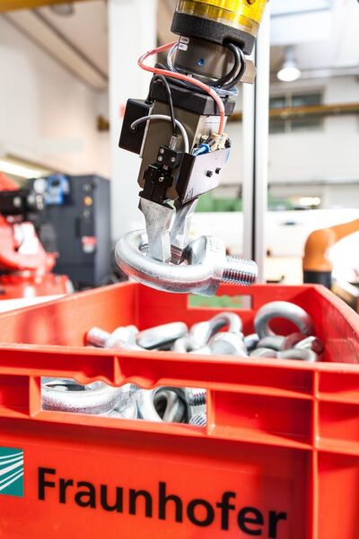 Im Rahmen des EU-Projekts Robott-NET lädt das Fraunhofer-IPA alle interessierten Unternehmen mit einer Automatisierungsidee in ihre Versuchsfelder, um dort neueste Robotertechnologien zu erleben und sich beraten zu lassen. (Bild: Fraunhofer-IPA)