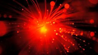 Glasfaserleitungen sind die Datenautobahnen der Zukunft. Deutschland investiert allerdings im OECD-Vergleich zuwenig in den Ausbau seiner Glasfasernetze. (Bild: gemeinfrei)