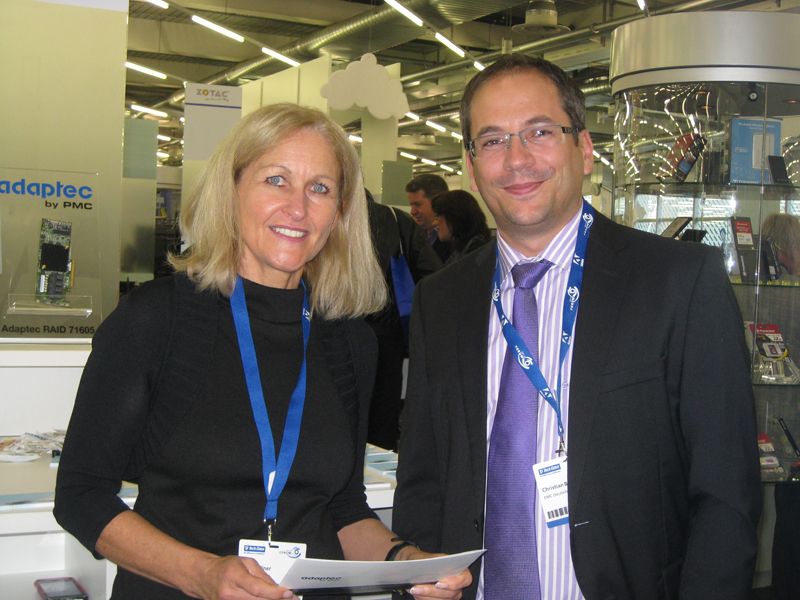 Gaby Zellner von Adaptec freut sich über interessante Gespräche. (Archiv: Vogel Business Media)