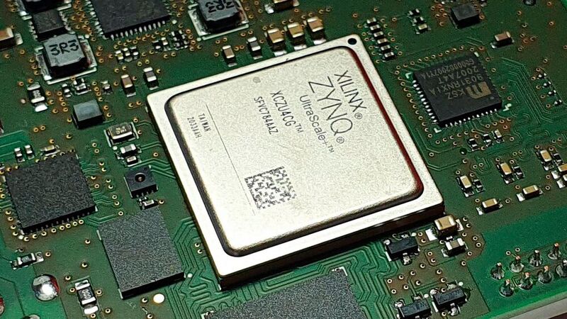 Intelligent-Vision-Board RTI 3.0: In einem Zynq-4-MPSoC-FPGA von Xilinx lassen sich bis zu vier LPUs unterbringen – das reicht für 18 TOPS bei 400 MHz Systemtakt.