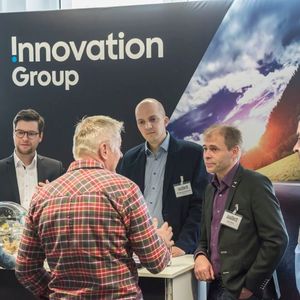 Dicht umlagert zeigt sich hier der Stand der Innovation Group. Kein Wunder – wohl jede Werkstatt hatte schon direkt oder indirekt mit dem Unternehmen zu tun.