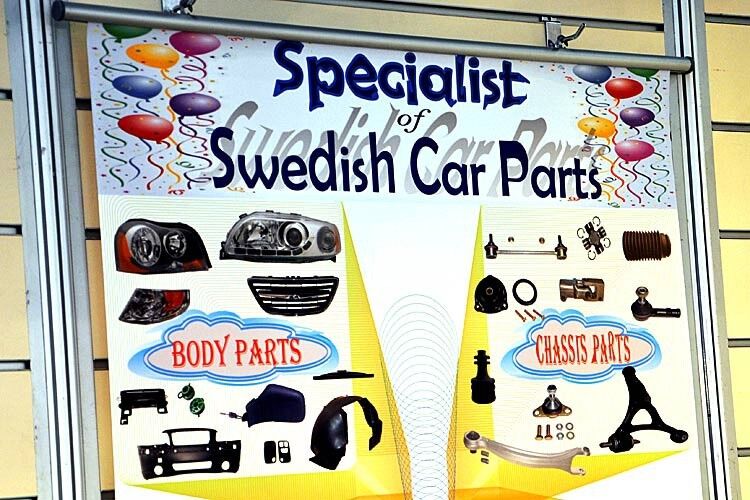 Riskantes Versprechen: „Spezialist für schwedische Autoteile.“ (Foto: Rehberg)