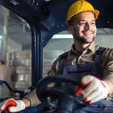 Welche Berufe sind in der Logistik aktuell am meisten gefragt? Wir geben einen Überblick. (Bild: © littlewolf1989 - stock.adobe.com)