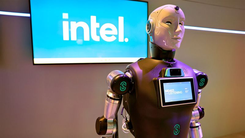 Die Themen Pysical AI und Robotics spielen auch bei Intel eine große Rolle. Im „Robee“ von Oversonic Robotics dient ein „Panther-Lake“-Prozessor als Gehirn. (Bild: Intel Corporation)