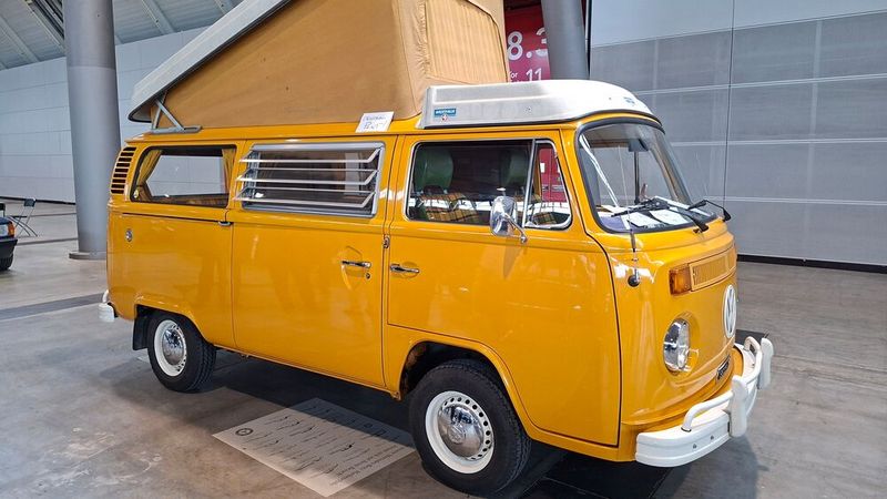 45.000 Euro waren wahrlich kein Schnäppchen für diesen Westi, dafür aber glänzte der Bulli aber auch mit angeblich vollständigem Originallack. (Bild: Dominsky –  »kfz-betrieb«)