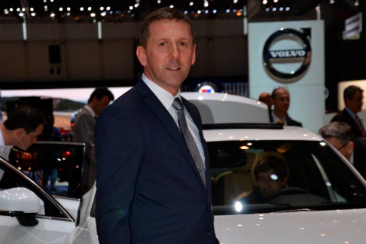 Volvo-Deutschland-Geschäftsführer Thomas Bauch sieht dank des Schwedenleasings auch bei kleinen und mittleren Flotten großes Potenzial für den V90. Mit dem Start ins neue Jahr ist er sehr zufrieden: Die Auftragseingänge im Februar lagen 30 Prozent über denen des Vorjahresmonats. (Foto: Mauritz)