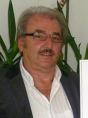 Harald Auchter, technischer Leiter der Greiwing-Niederlassung Ulm, hat sein 30-jähriges Betriebsjubiläum gefeiert. (Archiv: Vogel Business Media)