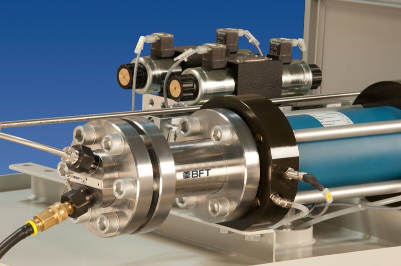 Servotron Hochdruckpumpen werden nach der Maschinenrichtlinie 98/37/EG und der Druckgeräterichtlinie 97/23/EG hergestellt, betont BFT. Die Konformitätserklärung sei Bestandteil der Dokumentation. (BFT)