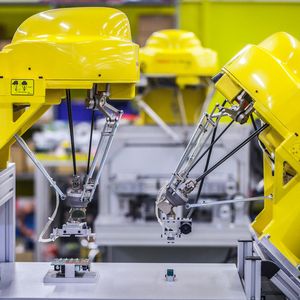 Kleine, kompakte und präzise Roboter wie der M-1iA sind für die Schweizer Industrie sehr interessant.