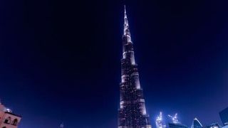 Wachstumsmarkt Smart City: Ob Bürogebäude, Wohnungen oder Straßenbeleuchtung. In Zukunft sind die Leuchten untereinander vernetzt. (Bild: Jan Vašek)