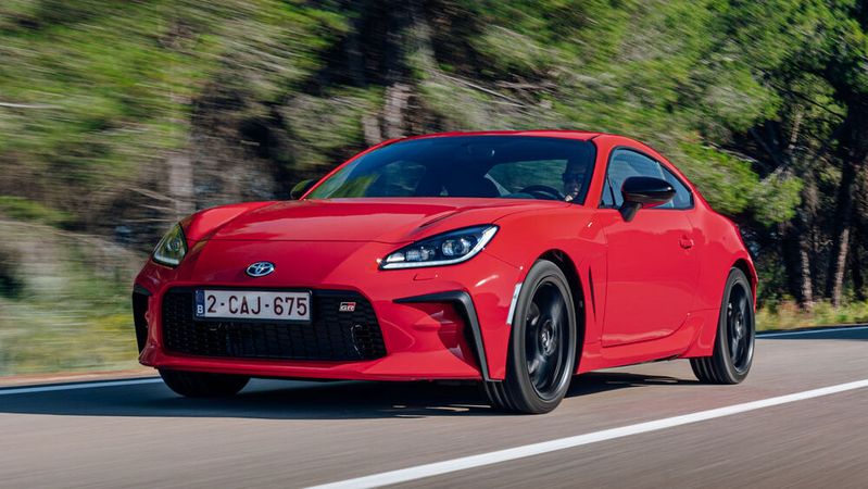 Der Toyota GR 86 ist optisch eine Reinzeichnung der schönen alten GT-Zeit. Der Toyota GR 86 ist optisch eine Reinzeichnung der schönen alten GT-Zeit.