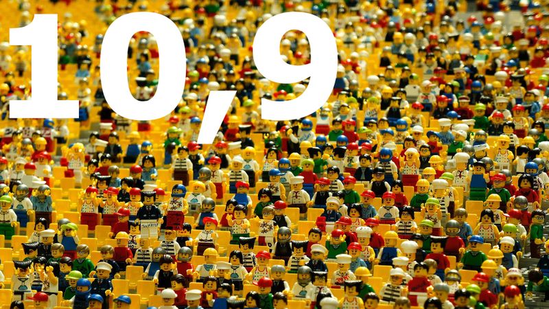 Mrd. Menschen soll es laut der UNO bis zum Jahr 2100 auf der Erde geben – 1,4 Mrd. weniger als noch 1975 prognostiziert. Die Fertilitätsrate von jetzt 2,5 Kinder/Frau fällt dann unter das Ersatzniveau (2,1 Kinder/Frau). Die ökologische Tragfähigkeit des Planeten liegt bei 500 Mio. Menschen. (Bild: Pixabay unter CC0 Public Domain)