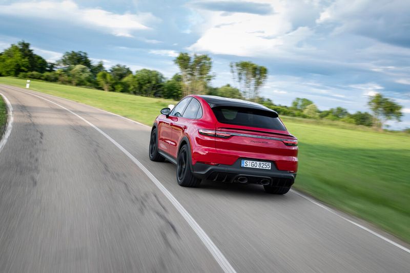 Damit bekommt das neue GTS-Modell 20 PS mehr und leistet nun 338 kW/460 PS. (Bild: Porsche)