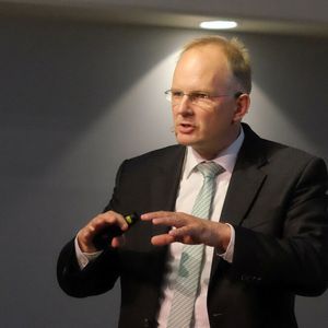 (Zietz/»kfz-betrieb«)