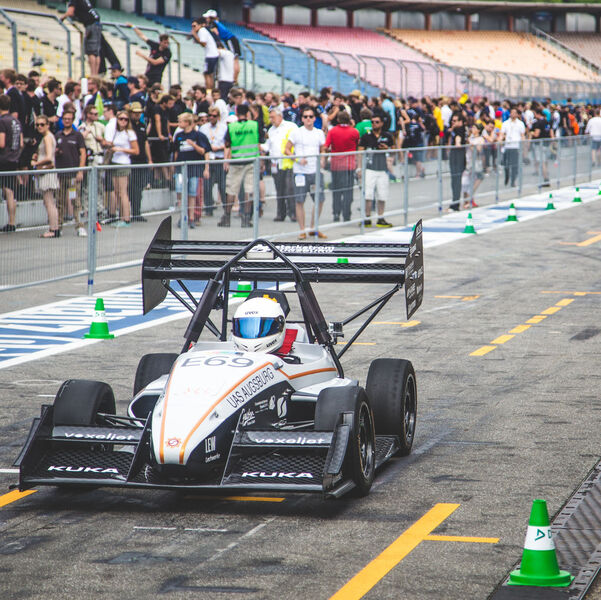 Platz 6: KVT-Fastening führt Formula Student Racingteams mit Leichtigkeit an den Start (Bild: KVT)