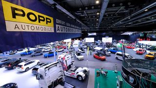 Blick in die Halle 1: Die 16. Erfurter Automobilmesse verzeichnet in diesem Jahr einen Ausstellerrekord. (Bild: VCG - Zietz)