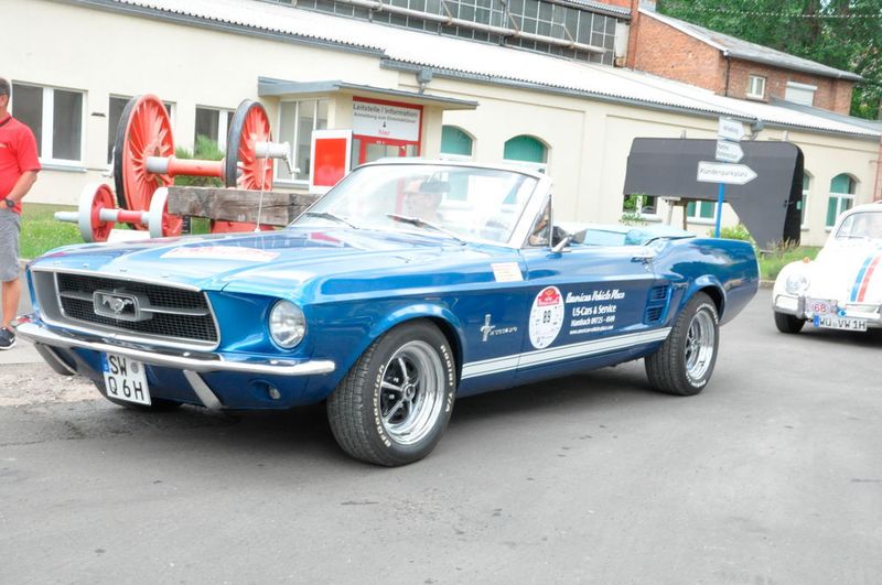 … oder der Ford Mustang aus dem Jahr 1965. (Grimm)