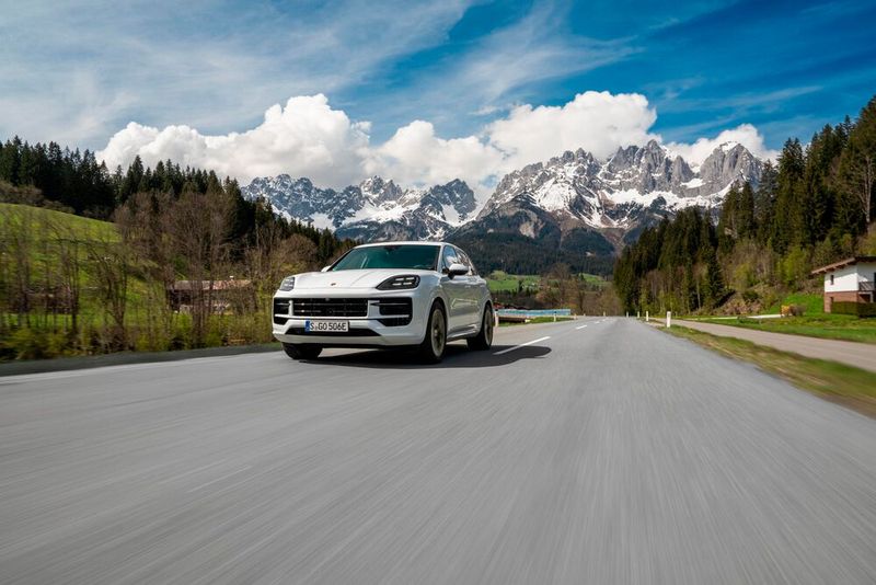 Die Assistenzsysteme künftiger Porsche-Modelle sollen auf einer Technologieplattform von Mobileye basieren.(Bild:  Porsche)