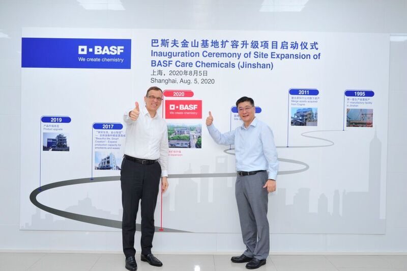 Liu Jian, Governor of Jinshan District, Shanghai (right) and Dr. Stephan Kothrade, President and Chairman Greater China BASF, together posted the BASF plaque at the company’s latest investment milestone, to increase its alkoxylate capacity in Asia Pacific. (BASF )