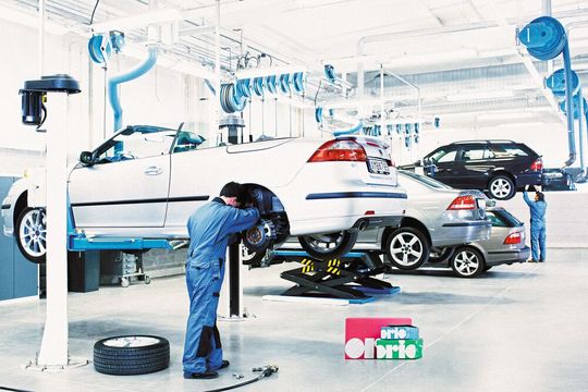 Saab-Modelle sind beliebt und langlebig. Sie werden noch lange im Straßenbild und in den Werkstätten zu sehen sein.(Bild:  Orio)