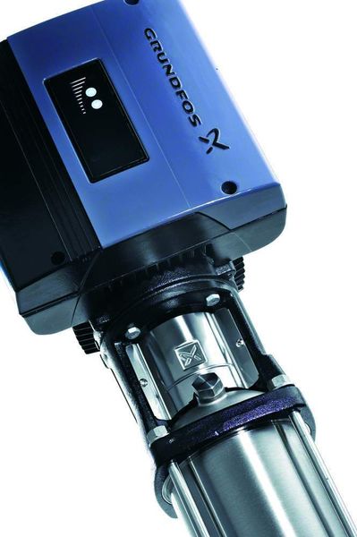 Eine maßgeschneiderte Software macht es möglich, im Pumpenmotor anwenderspezifische Funktionalitäten zu hinterlegen.  (Bild: Grundfos)