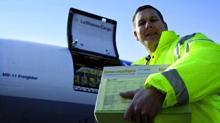 „Notfall-Logistiker“ wie Time-Matters leisten schnelle Hilfe, bevor etwa ein Produktionsband im Automobilwerk stillsteht. Bild: Time-Matters (Archiv: Vogel Business Media)