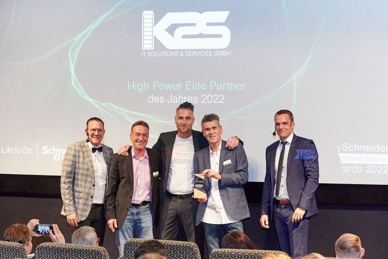 „High Power Elite Partner 2022“ darf sich in diesem Jahr die Firma K2S nennen. (Bild: Schneider Electric)