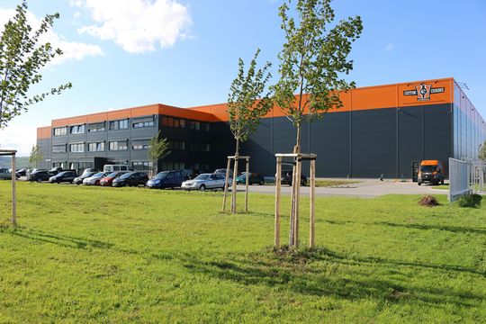 (Die Custom Chrome Europe GmbH hat ihren Sitz in Grolsheim. (Bild: Custom Chrome Europe))