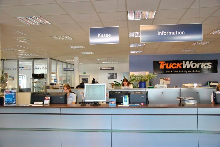 Die Empfangszone für die Kunden ist freundlich und gleichzeitig übersichtlich gestaltet. (Foto: Wenz)