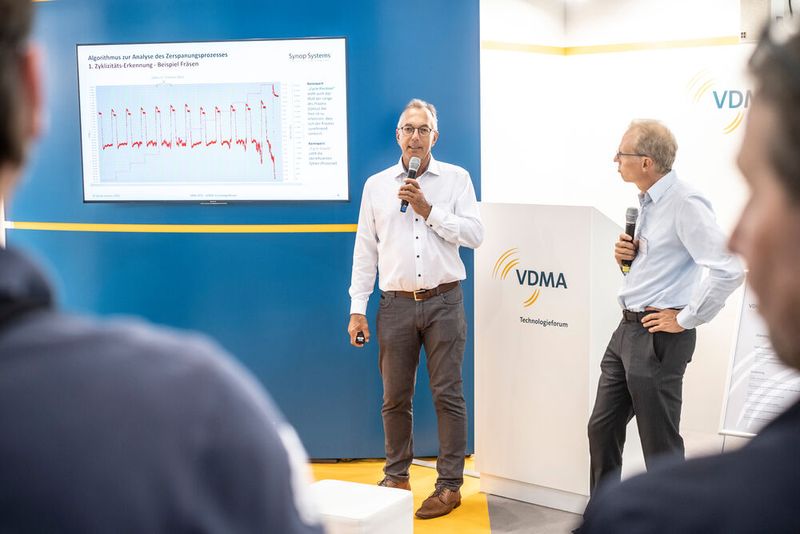 Das VDMA-Technologieforum informiert auch zur AMB 2024 über innovative Zerspanungsprozesse, Spannmöglichkeiten sowie Trends der Mess- und Prüftechnik. Es findet wieder im L-Bank-Forum statt. (Bild: Landesmesse Stuttgart)