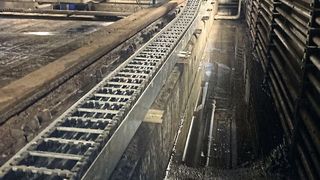 Durch den Einsatz der Energiekette MC0650 von Tsubaki Kabelschlepp haben die regelmäßigen Störungen an der Kattendijk-Brücke ein Ende. (Bild: Kabelschlepp)