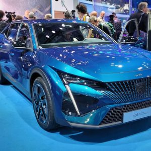 In Paris feierten die Franzosen die Publikumspremiere des neuen 408.(Bild:  Wehner/Vogel Communication Group)