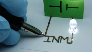 Neue Hybrid-Tinten ermöglichen Schaltkreise direkt aus dem Füller. (INM)