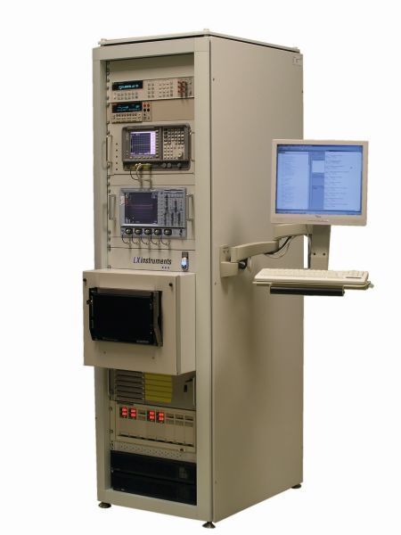 Ein VXI-System mit GPIB: Dieser Standard ist eine Entwicklung aus dem Jahr 1985 und wurde für das US-Militär konzipiert. (Bild: LX Instruments)