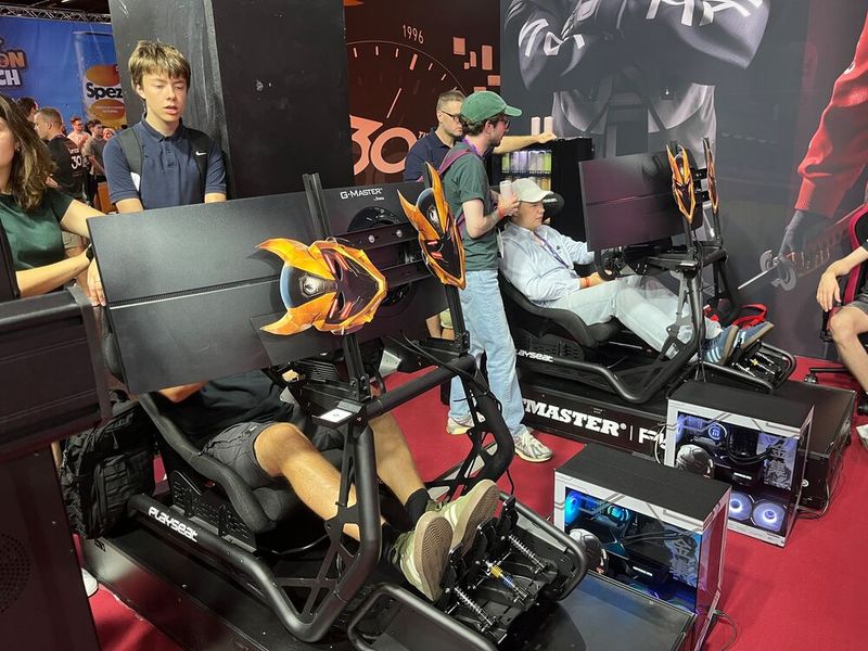 Der 49-Zöller zählt zu der Gold-Phoenix-Serie der G-Master-Monitore, die bislang aus einem planen 32-Zöller und einem gekrümmten 34-Zöller besteht. (Bild: Vogel IT-Medien)