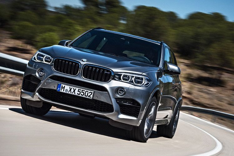Der 4,4-Liter-V8 unter der Haube leistet mit 575 PS vier Prozent mehr als das Aggregat in den Vorgängermodellen. (Foto: BMW)