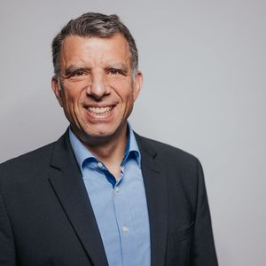 Jochen Schmidt wurde zum neuen Geschäftsführer von Romaco Pharmatechnik ernannt.(Bild:  Stefan Schreier/ Romaco)