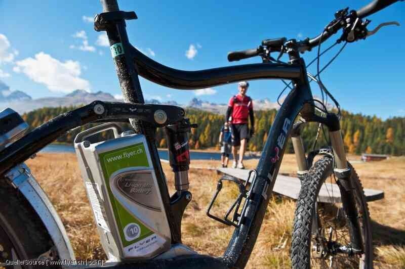 In vielen Urlaubsregionen werden Leih-E-Bikes angeboten; Akku-Wechselstationen erlauben auch längere Touren ohne zeitraubende Zwischenstopps zum Nachladen. (www.flyer.ch | pd-f)