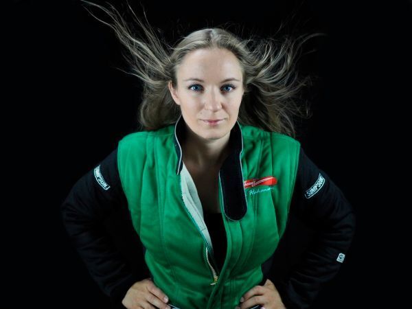 Eva Håkansson – mit fast 435 km/h die schnellste Motorradfahrerin der Welt. (KillaCycle Racing)