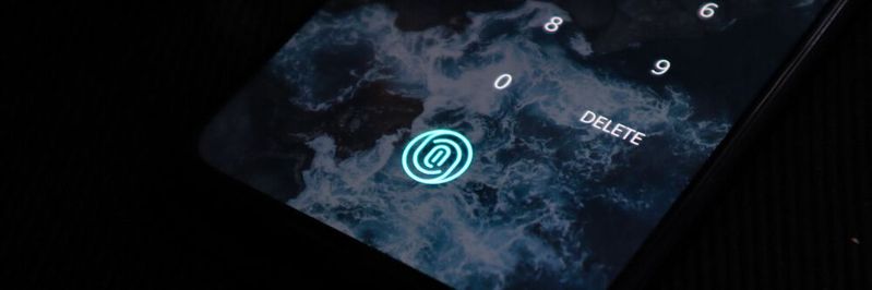 Fingerabruck-Sensoren im Smartphone sind aktueller Stand der Technik – und deshalb als zweiter Faktor zur Authentifizierung gut geeignet. Fingerabruck-Sensoren im Smartphone sind aktueller Stand der Technik – und deshalb als zweiter Faktor zur Authentifizierung gut geeignet.